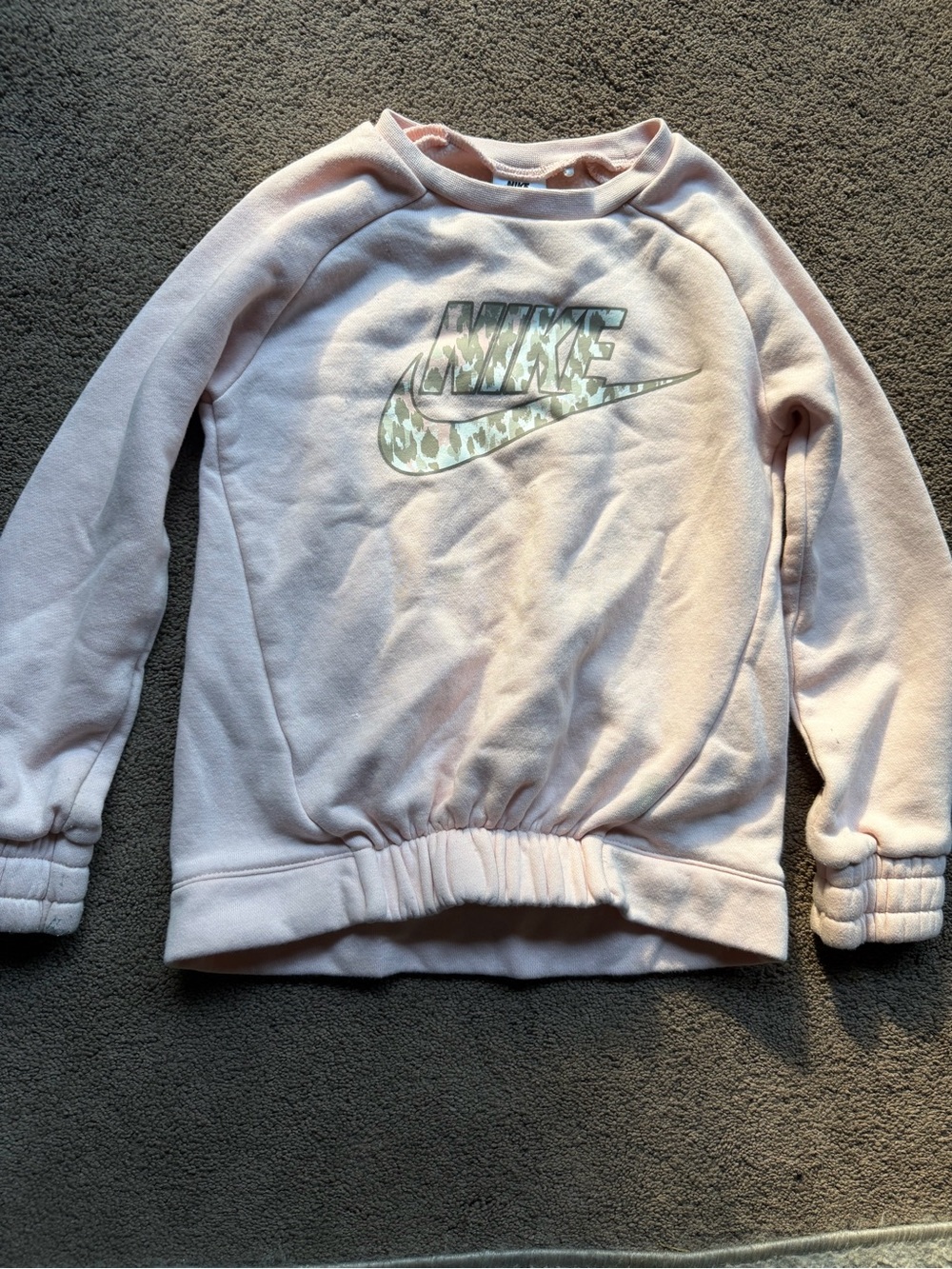 Nike Light Pink Crewneck Sweatshirt with Camo Logo